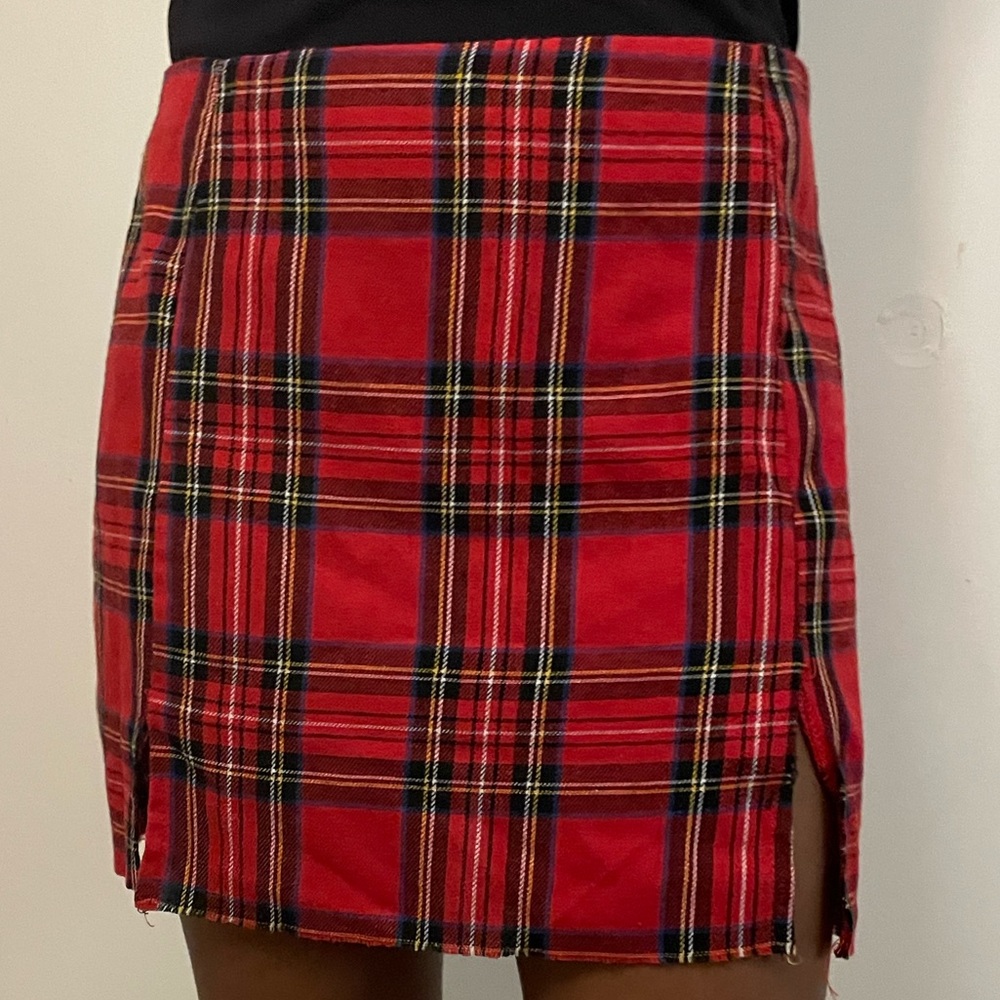 Plaid High-Rise Slit Fray Hem Mini Skirt